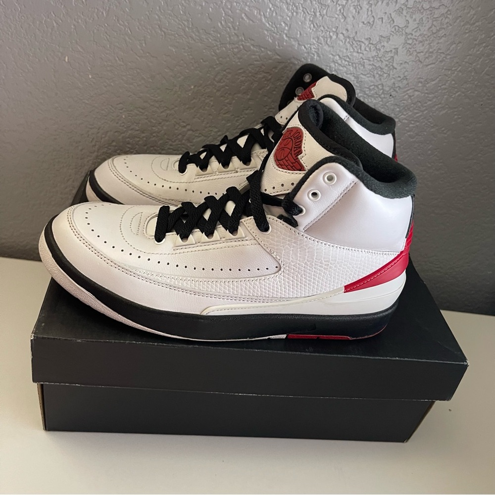Nike Air Jordan Retro 2 OG Chicago - DX2591-106 - Size 6.5Y